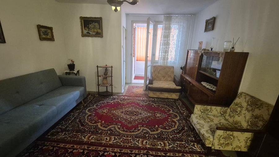 Garsonieră semidecomandată în Titan