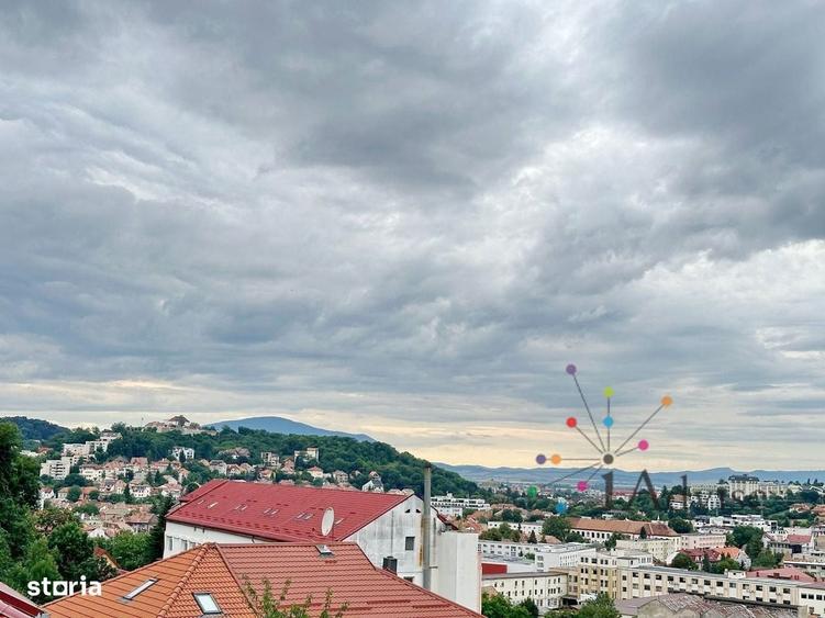 Apartament cu 3 camere decomandat în Centrul Istoric