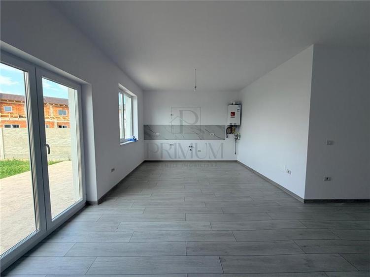 Duplex cu 3 camere cu Teren 310 Mp în Moșnița Nouă