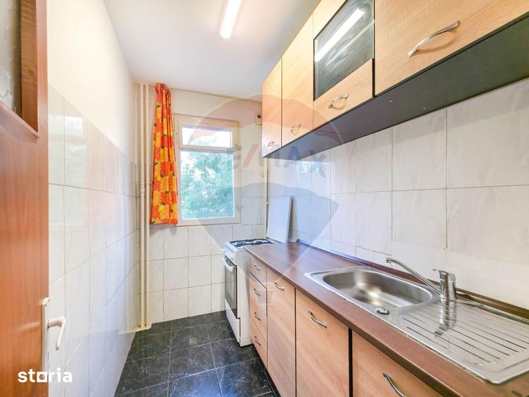 Apartament cu 2 camere semidecomandat în Giurgiului