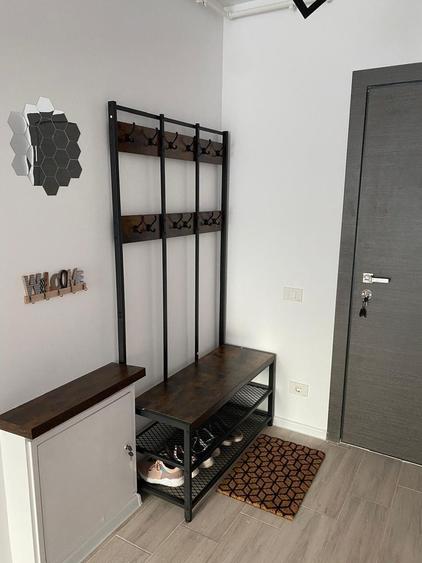 Apartament cu 2 camere, mobilat în Parcul Carol