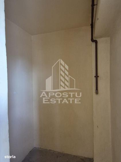 Apartament cu 3 camere în Lipovei