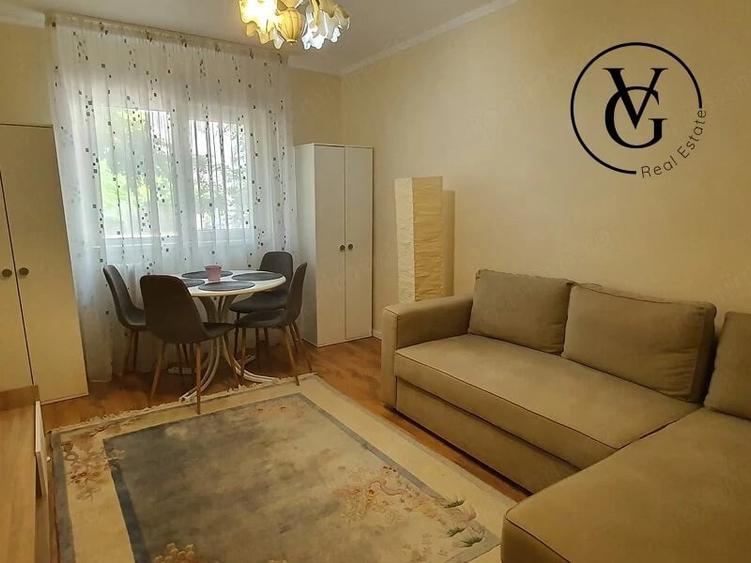 Garsonieră decomandată în Tei
