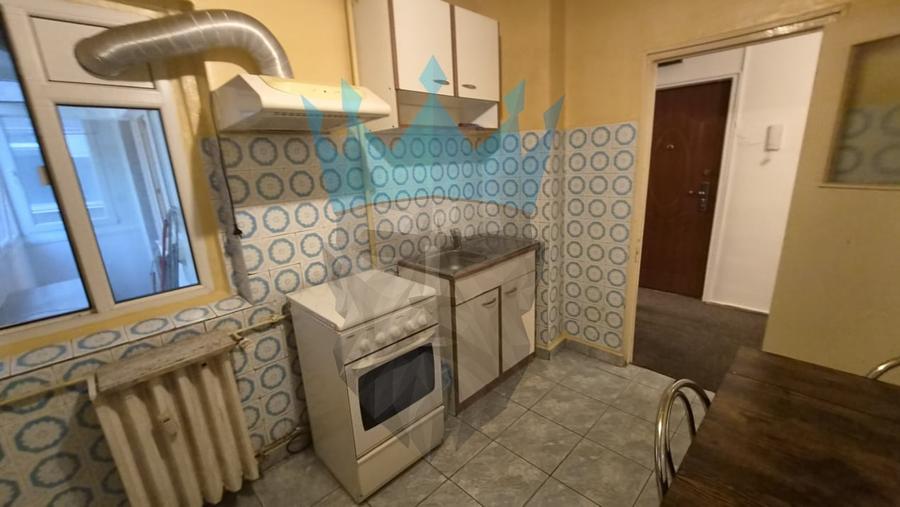 Apartament cu 3 camere decomandat, mobilat în Lujerului