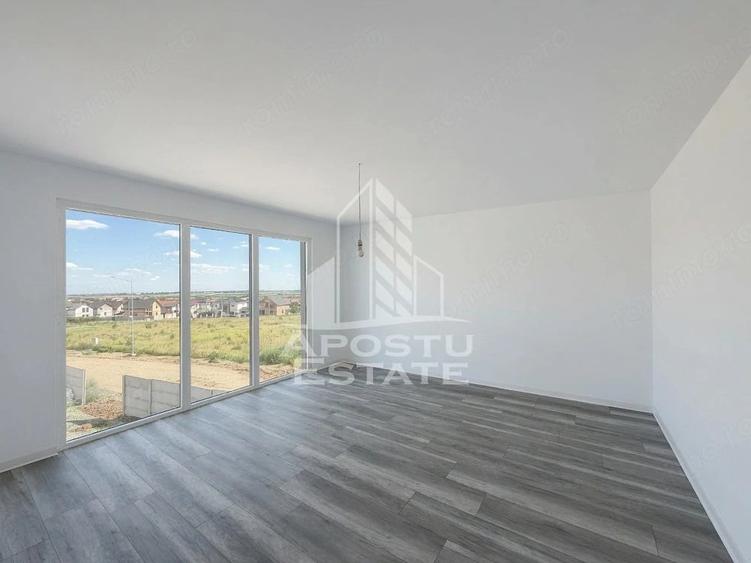 Casă cu 4 camere cu Teren 570 Mp în Giarmata