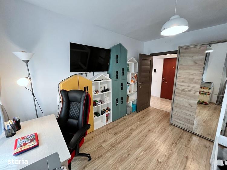Apartament cu 3 camere decomandat în Bună Ziua