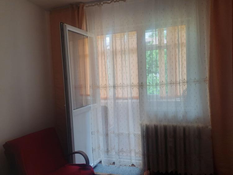 Apartament cu 2 camere nedecomandat în George Enescu