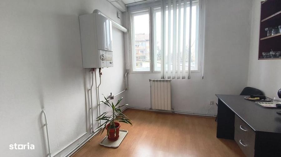 Spațiu comercial, de 30 mp, în Central