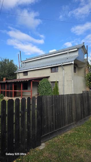 Casă cu 3 camere cu Teren 300 Mp în Horia