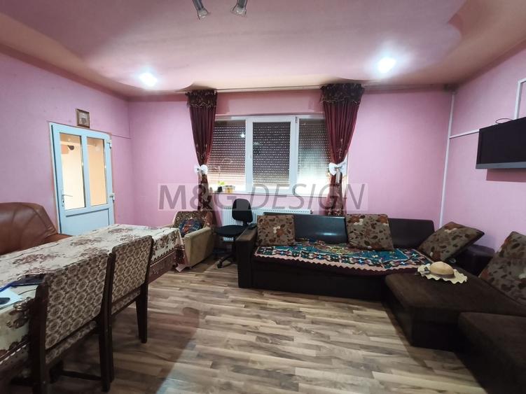 Casă individuală cu 7 camere cu Canalizare în Biled