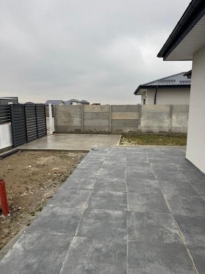 Casă individuală cu 4 camere cu Canalizare în Clinceni