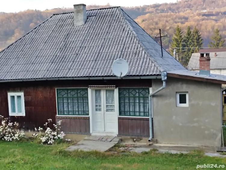 Casă cu Teren 1400 Mp în Moisei