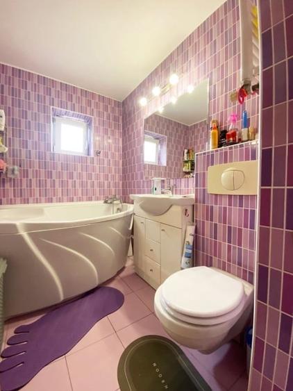 Apartament cu 3 camere decomandat, mobilat în Rogerius