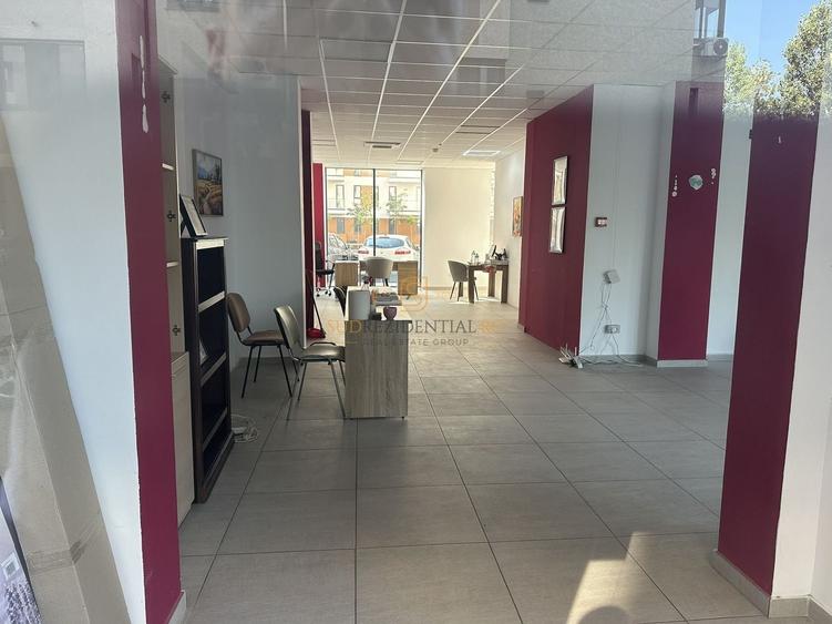 Spațiu comercial, de 135.39999389648 mp, în Berceni