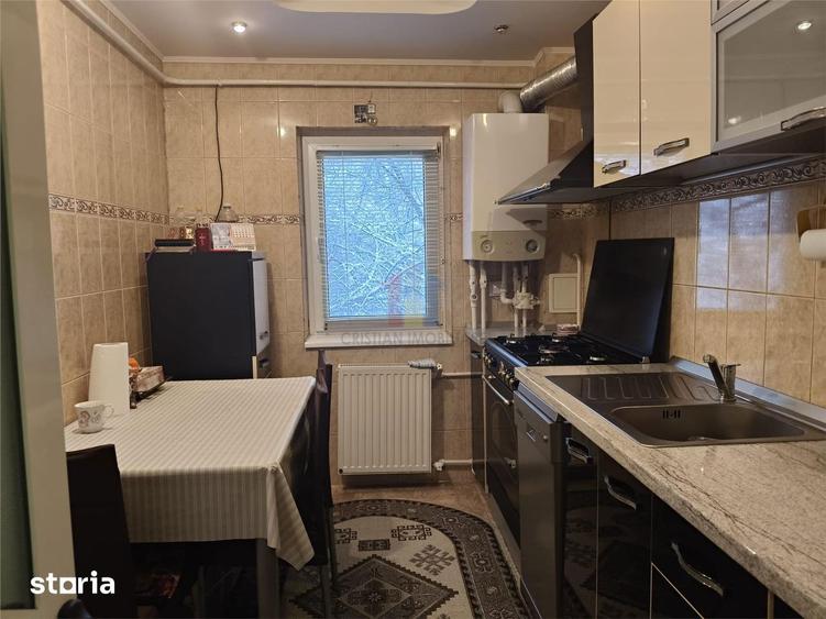 Apartament cu 3 camere în Brăilița