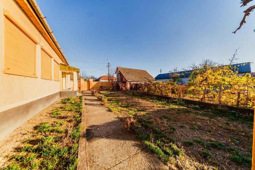 Casă individuală cu 5 camere cu Teren 2189 Mp în Șeitin