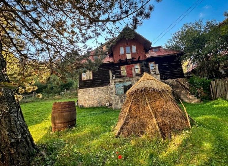 Casă cu 6 camere cu Teren 749 Mp în Predeal