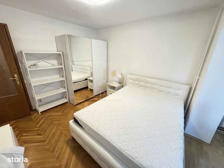 Apartament cu 4 camere decomandat în Zorilor