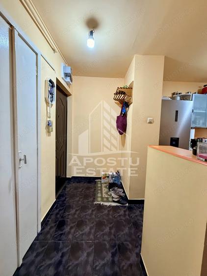 Apartament cu 2 camere semidecomandat în Tipografilor