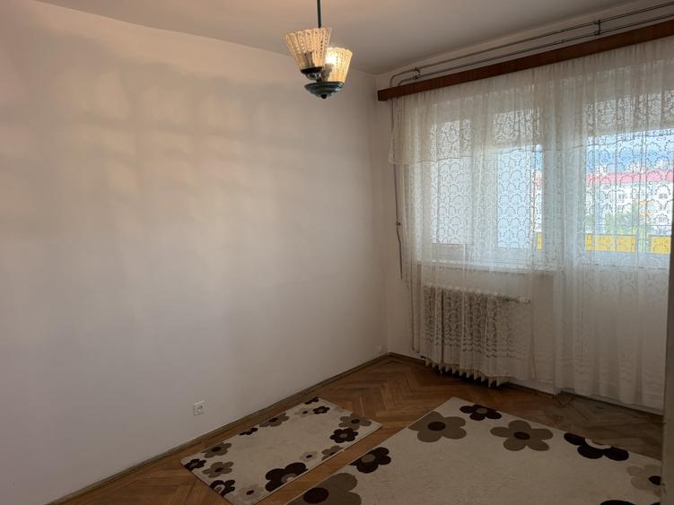 Apartament cu 3 camere decomandat în Mihai Viteazul