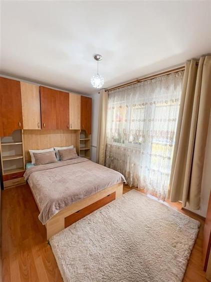 Apartament cu 3 camere decomandat în Cantemir
