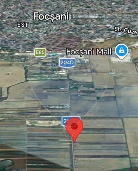 Teren agricol extravilan de 10000 mp, în Est
