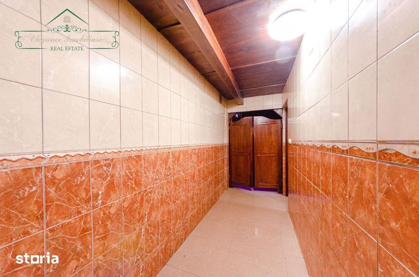 Spațiu comercial, de 490 mp, în Subcetate