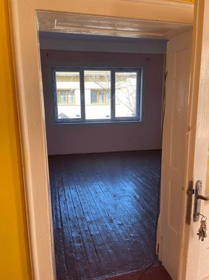 Casă cu 2 camere cu Teren 430 Mp în Semicentral