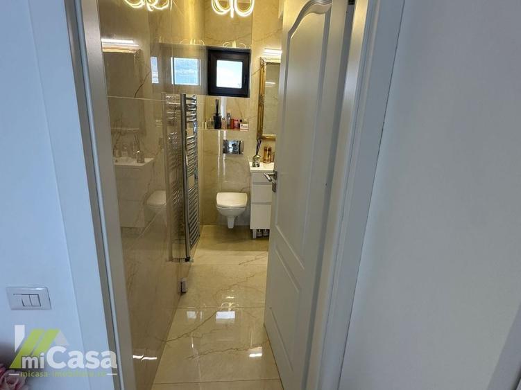 Apartament cu 3 camere decomandat, mobilat în Mazepa 2