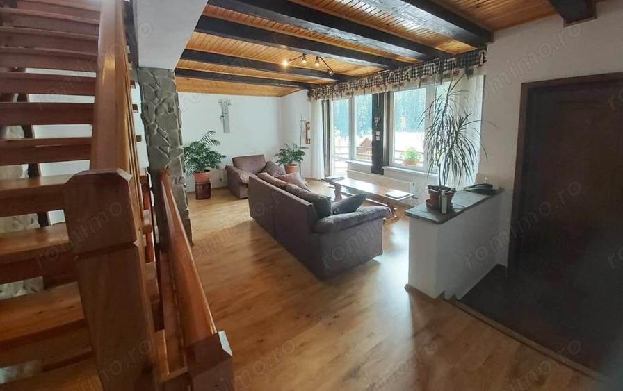 Casă cu 6 camere cu Teren 1905 Mp în Cheia