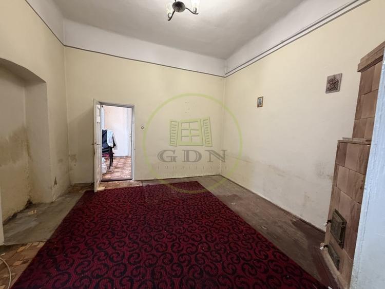 Casă cu 3 camere cu Canalizare în Central
