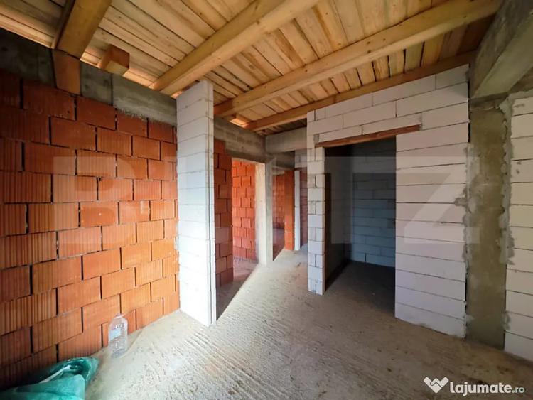Casă cu 4 camere cu Teren 650 Mp în Paleu