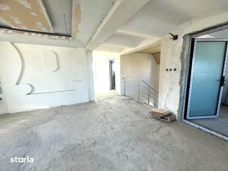 Casă cu 5 camere cu Teren 468 Mp în Central