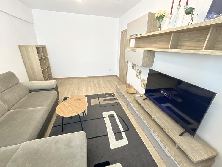 Apartament cu 2 camere decomandat în Titan