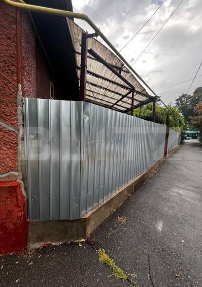 Casă individuală cu 3 camere cu Canalizare în Piața Centrală
