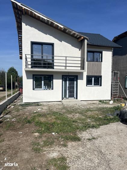Casă cu 3 camere cu Teren 550 Mp în Hemeiuș