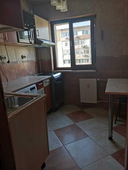 Apartament cu 2 camere decomandat în Berceni