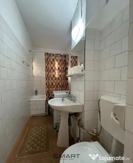 Apartament cu 3 camere decomandat în Vasile Aaron