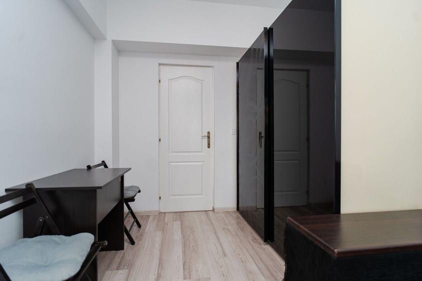 Apartament cu 3 camere, mobilat în Popas Păcurari