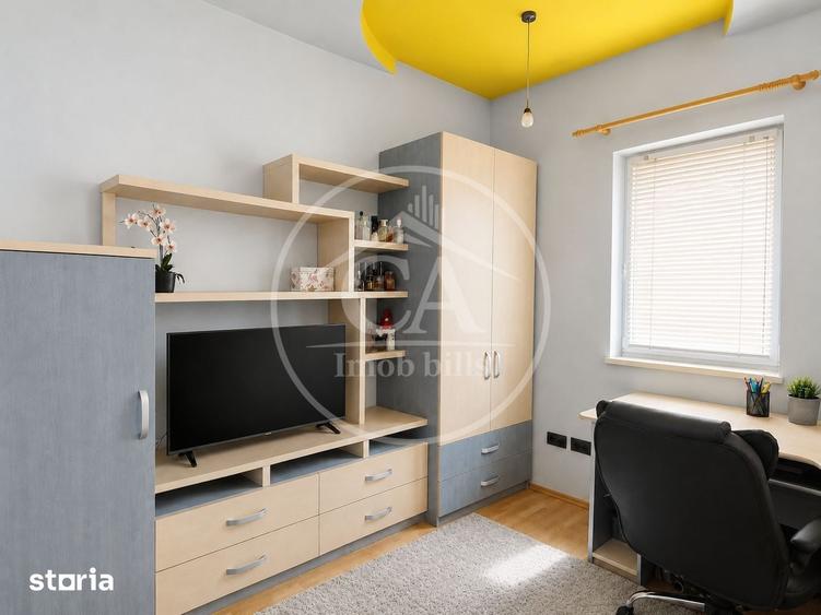 Casă cu 5 camere decomandat cu Teren 298 Mp în Rogerius