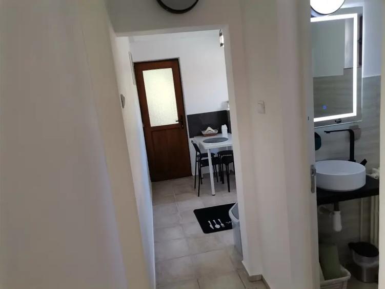 Casă cu 5 camere în Valea Alba