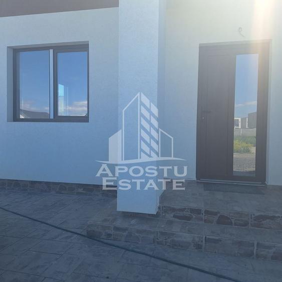 Casă cu 4 camere cu Teren 300 Mp în Bucovăț (Remetea Mare)