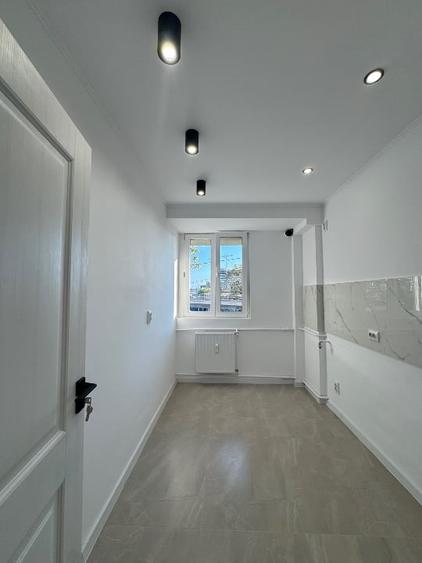 Apartament cu 2 camere semidecomandat în Grivița