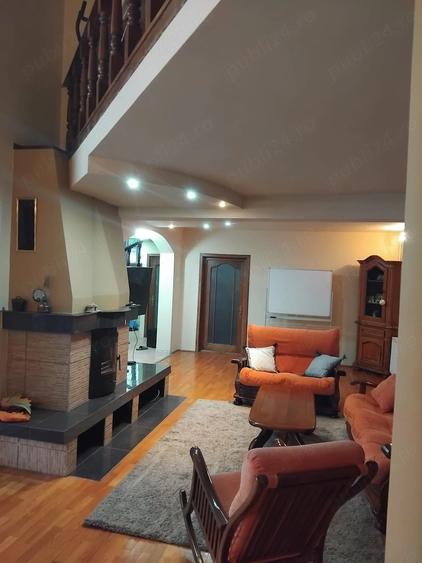 Casă cu 3 camere cu Teren 1200 Mp în Central
