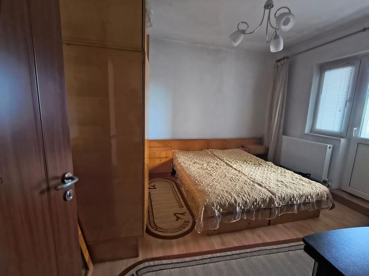 Apartament cu 3 camere decomandat în Dacia