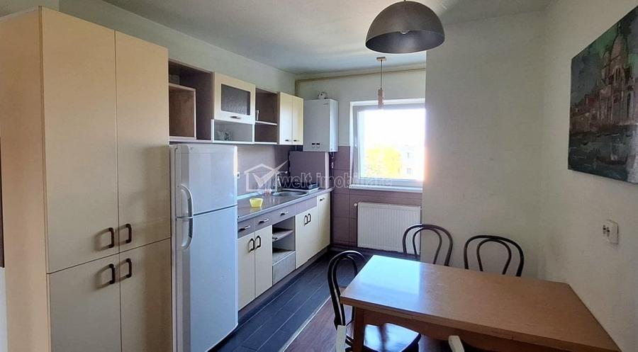 Apartament cu 3 camere decomandat în Zorilor