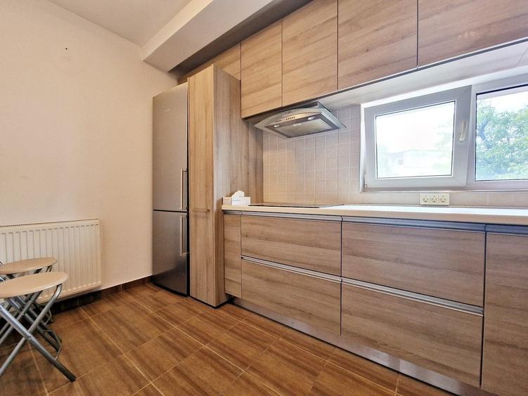 Apartament cu 2 camere decomandat, mobilat în Brâncoveanu