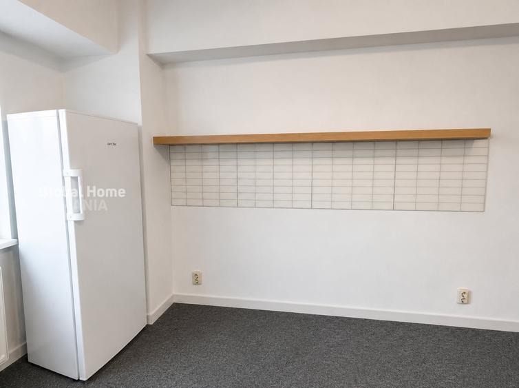 Apartament cu 2 camere semidecomandat în P-ța Victoriei