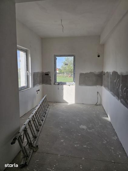 Casă cu 4 camere cu Teren 500 Mp în Oncea