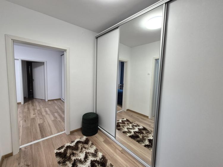 Apartament cu 2 camere semidecomandat, mobilat în Sebastian